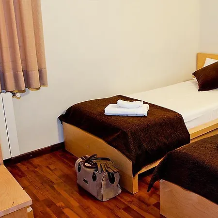 Turisticos Madanis Apartamento *