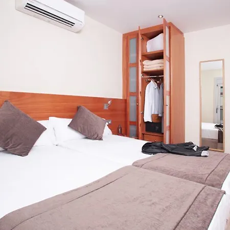 Apartamento Turisticos Madanis