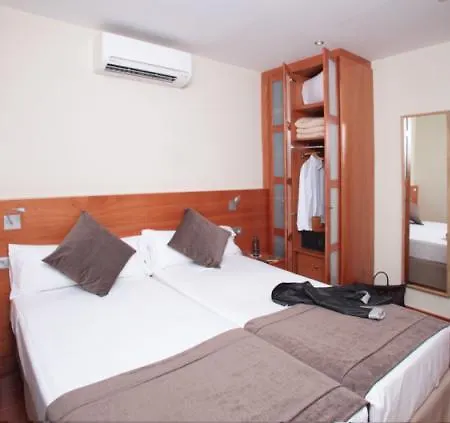 Apartamento Turisticos Madanis *